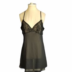 Kristine Tyler women's Night-gown black vintage me